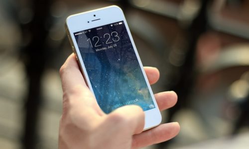 http://1plucky.com/wp-content/uploads/2018/05/iphone-410324_1280-500x300.jpg